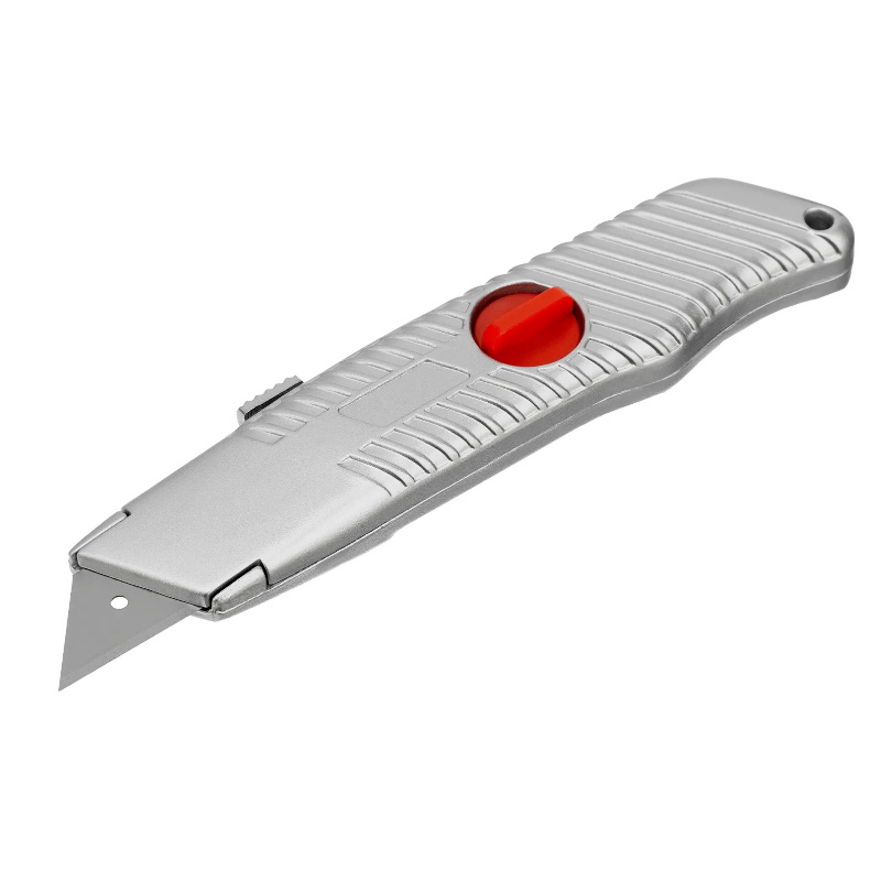 Нож Matrix 78964, 19мм, выдвижное трапециевидное лезвие, металлический корпус струбцина реечная быстрозажимная пл корпус рыч храп мех 250 90 340 мм штанга 5 20мм matrix