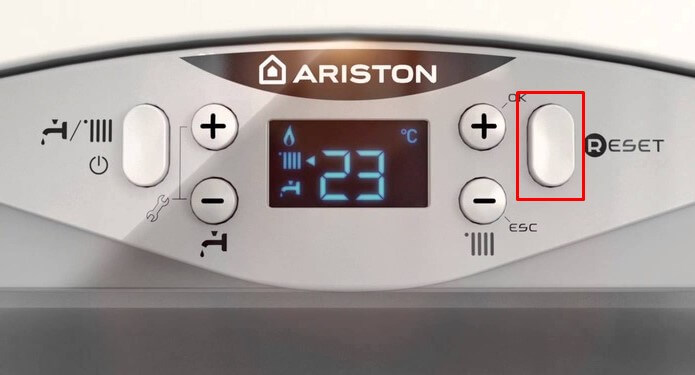 Кнопка Reset на газовом котле Аристон